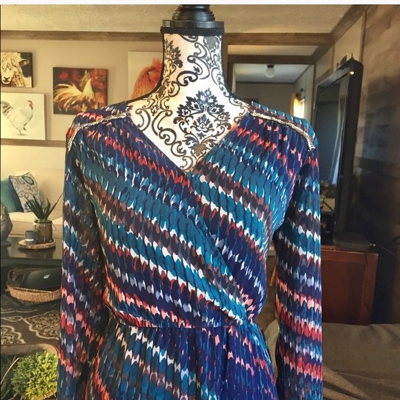 Elegant Long Sleeve Maxi Dress - Picture 3 of 5